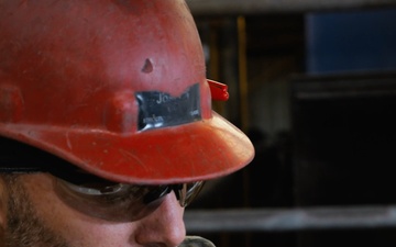 Shipyard Workers Build U.S. Navy Ships at Austal USA