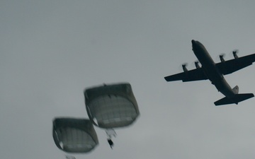 Yokota participates JGSDF multinational airborne exercise