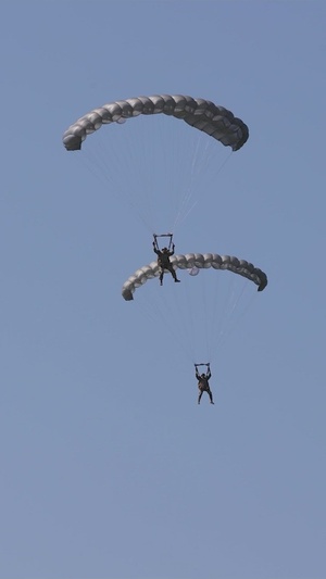 Best Jumpmaster Competition Trailer (Vertical)