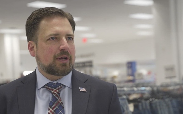 Deputy Assistant Secretary of War for Military Community &amp; Family Policy visits MCB Quantico MCX