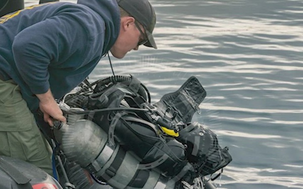 UCT ONE VISITS NSA SOUDA BAY