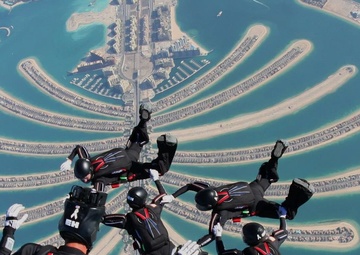 CW2 Jennifer Davidson - Golden Knight to Blackhawk Pilot