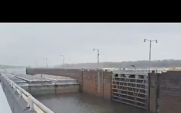 Motor vessel Dorothy M. Janoush moves upbound into Joe Hardin Lock