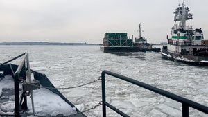 CGC Hawser Conducts Icebreaking Operations in Gowanus Canal