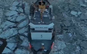 CGC Sturgeon Bay and CGC Penobscot Bay Conduct Icebreaking Operations on Hudson River