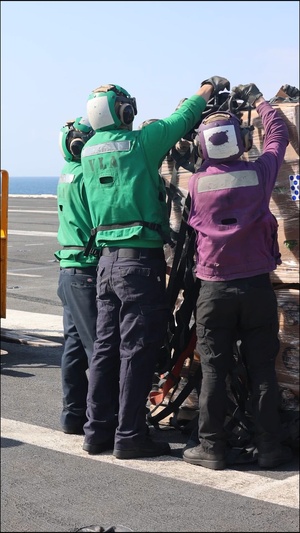 USS Abraham Lincoln conducts Replenishment-at-Sea with USNS Carl Brashear