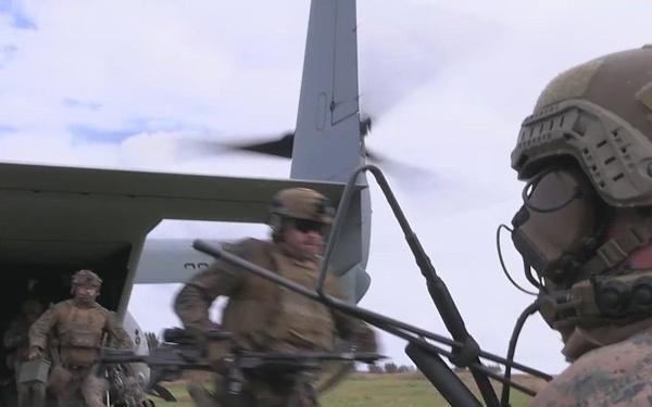 VMM-262 executes air assault during Nansei Sword 26