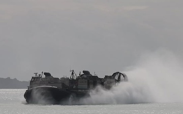 31st MEU | Conducts routine onload operations