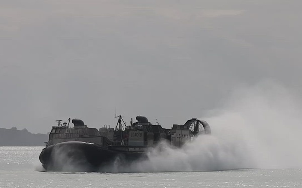 31st MEU | Conducts routine onload operations