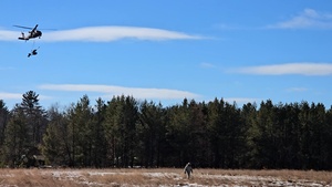 120th Field Artillery Soldiers conduct winter sling-load ops with Black Hawk, Chinook helicopters, Part 15