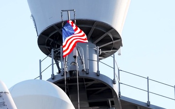 USS Ashland Fires CIWS