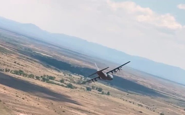 New Zealand and Dyess fly together in Arizona