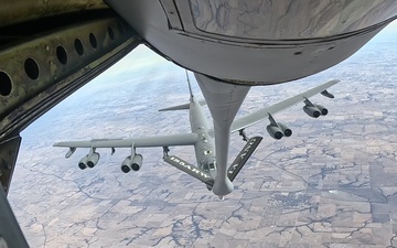 Refueling B-52H Stratofortress