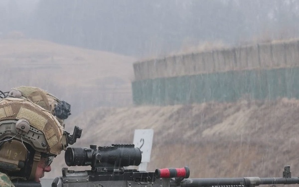 Marines Conduct a M240B Live Fire Range during Korea Viper 26.2