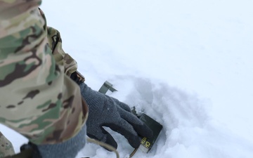 Arctic Specialist EODMU-8 Airport Clearance