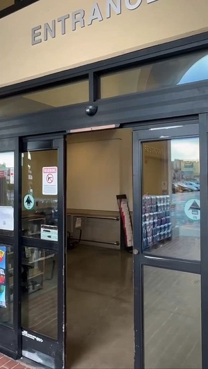 CMDCM Mario Rivers Visits Defense Commissary Agency