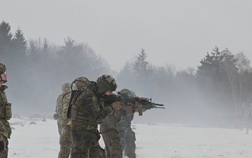 2CR Joint Small Arms Training