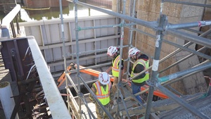 Col. Herlihy visits Chickamauga Lock Replacement Project