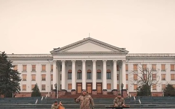 NATO supports Ukraine towards a just and lasting peace (international)