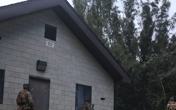 3rd LCT executes patrol base and simulated civil engagement operations during MCCRE