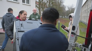 BOSS Volunteers assist USO Relocation