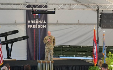 Young Arkansans Take Oath of Enlistment During Sec. of War Visit