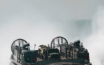 Task Force Ashland Conducts In-Stream Onload from Thailand