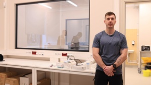 U.S. Army medic trains Estonian troops on blood transfusions