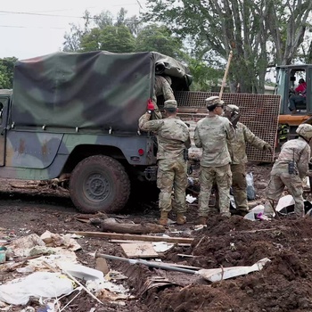 Hawaii National Guard assists Waialua residents with flood debris removal