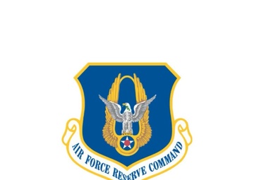 Yellow Ribbon Keynote Speaker Inspires Airmen With Resiliency