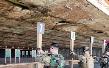 146 AES qualifies on M-18 and M-4 at Sentry South 26-2
