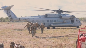 U.S. Marines with HMH-464 and 2nd DSB conduct lift operations