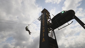 U.S. Airmen train Rope and Rescue at Vasco Nunez de Balboa