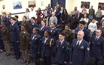 DINFOS MCF 240-25 Live Graduation