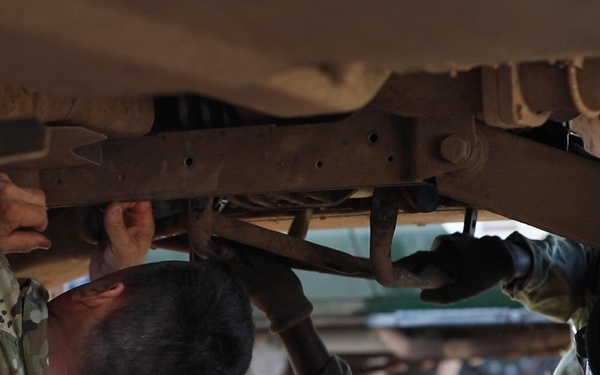 Broll: US, Kenya maintenance teams conduct vehicle recovery, sustainment training during Justified Accord 2026