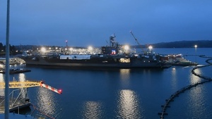 Nimitz Departs Bremerton