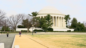 Mississippi National Guard Conduct Presence Patrol at the Jefferson Memorial