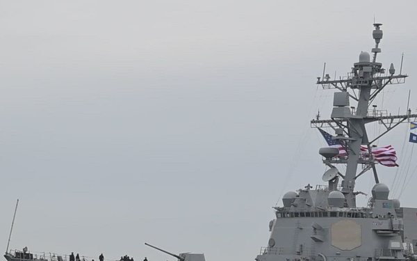 USS Mustin (DDG 89) Forward Deployed