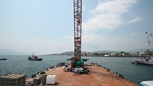 26-1PH Conducts Crane Operations