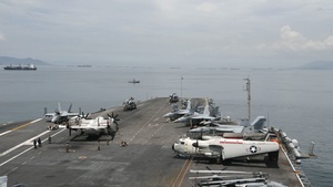 Nimitz Departs Panama CIty