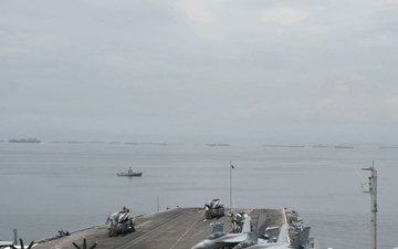 Nimitz Departs Panama CIty