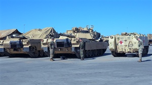 German Army master sergeant receives Abrams familiarization in Lithuania