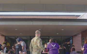 Robins Kids Participate in Operation KUDOS