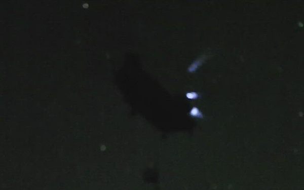 101st Chinooks Deliver Supplies During Night Operations