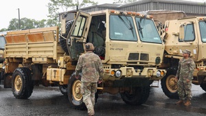 25th ID U.S. Army Soldiers Coordinate with Civil Authorities During Hawaii Flood Response