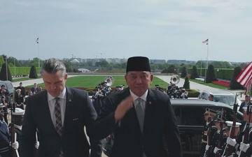 SW Hosts Indonesian Minister of Defense at Pentagon
