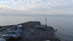 Nimitz Pulls into Chile