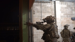 101st Rakkasans Conduct Night MOUT Assault at JRTC (3 of 4)