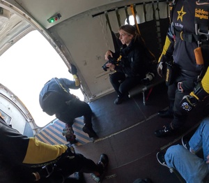 Golden Knights descend over Long Beach Grand Prix