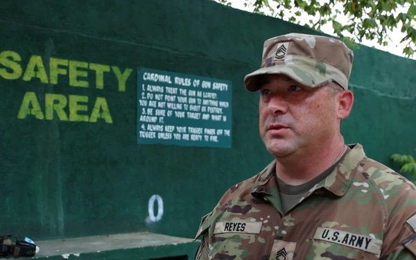 U.S. Soldiers conduct M17 training with Philippine Army